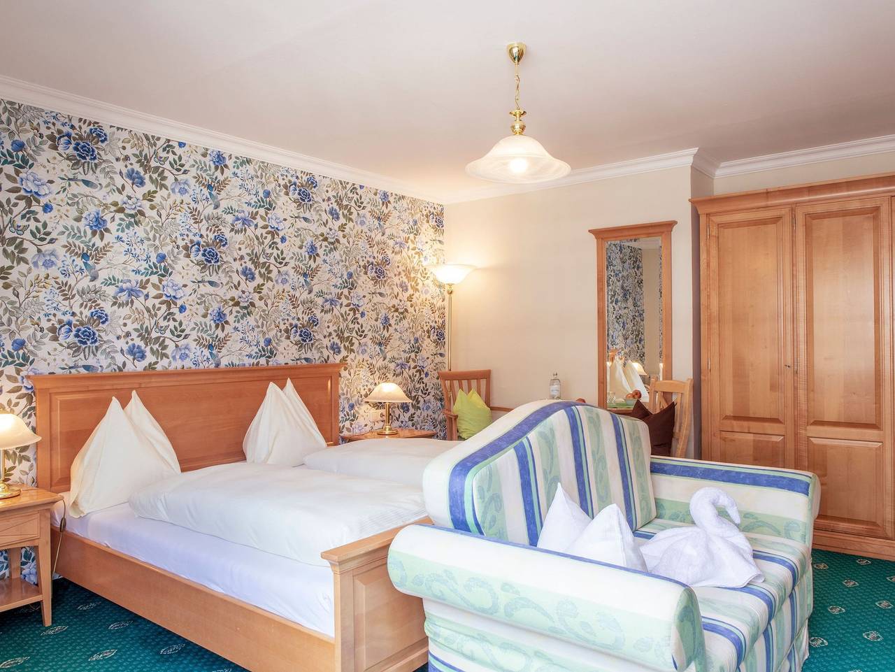 Weisser Bär Hotel und Wirtshaus - Doppelzimmer Deluxe in Sankt Wolfgang im Salzkammergut, Traunviertel