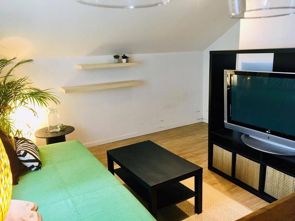 Appartement entier, Apartment Saclay 2 near Hec, Versailles in Saclay, Essonne
