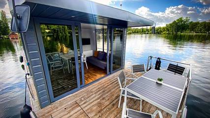 Boot für 6 Personen, mit Terrasse in Mecklenburgische Seenplatte