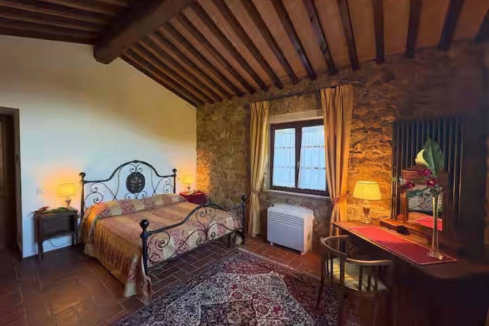 Podere La Marroneta (Tuscany Hills & private Pool) in Chianni, Etruskische Küste