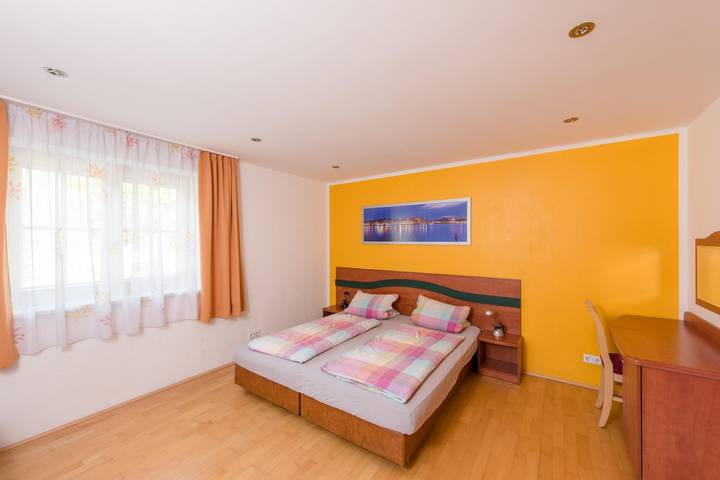 Ganze Ferienwohnung, Appartement Ystad in Hohe Tauern, Flattach