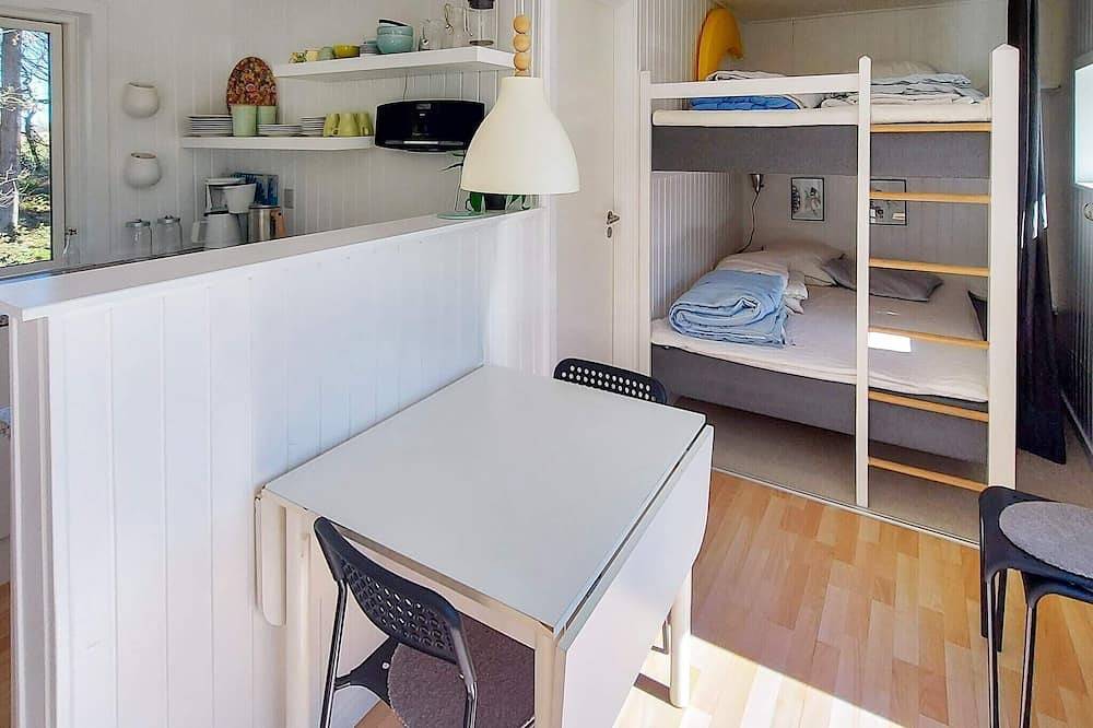 Feriehus for 4 personer med terrasse in Hadsund, Himmerland