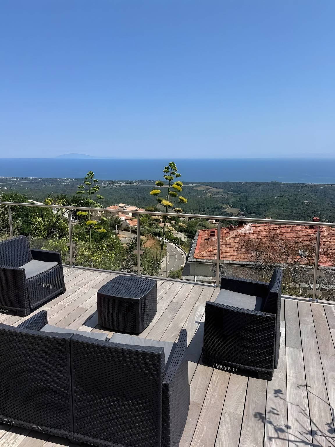Villa 'Tout Confort' avec Vue Mer, Terrasse Privée et Wi-Fi in Cervione, Région de Corte