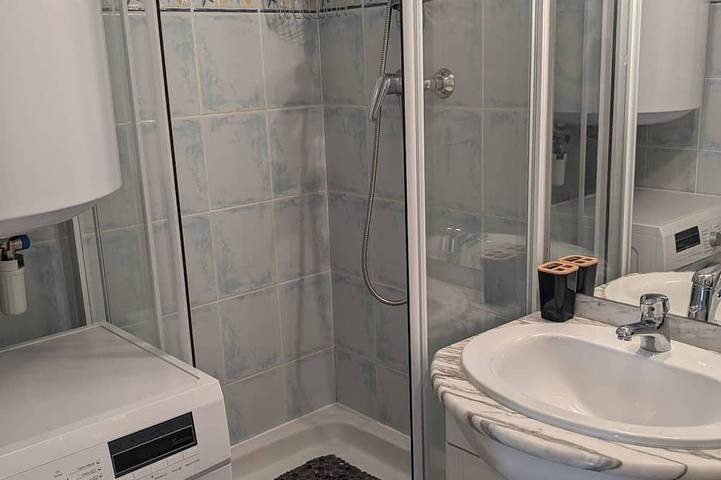 Gîte pour 5 personnes dans Office De Tourisme Des Sept Laux - 4