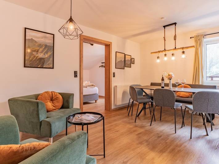 Vakantieappartement voor 7 personen, with sauna and tuin as well as balkon in Hopfgarten im Brixental