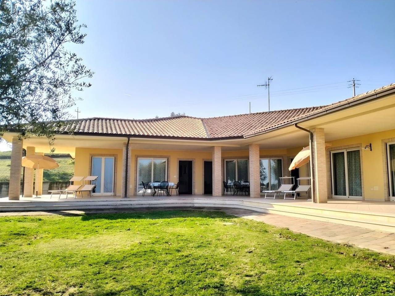 Appartamento intero, Schoene Appartment mit panoramische Blick in Roseto degli Abruzzi, Provincia di Teramo