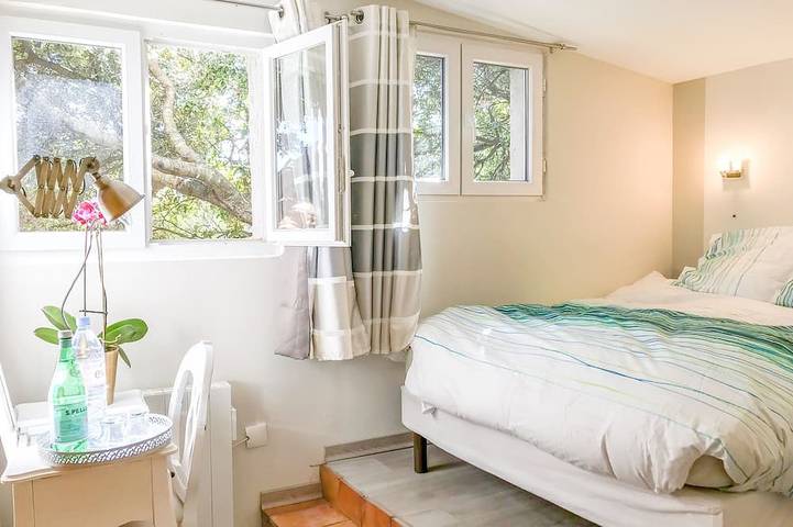 Gîte pour 5 personnes, avec terrasse et jardin