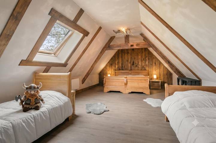 Location de vacances pour 10 personnes, avec Terrasse ainsi que Jardin et Vue à Saumont-la-Poterie