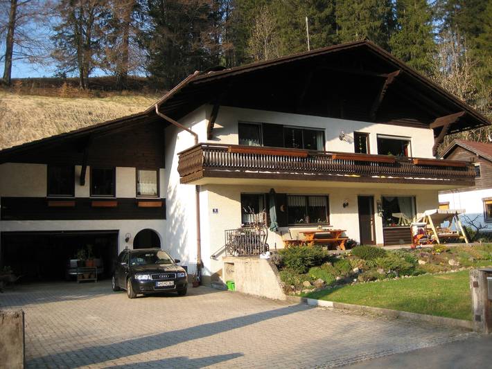 Ferienwohnung für 2 Personen, mit Terrasse und Garten in Steingaden