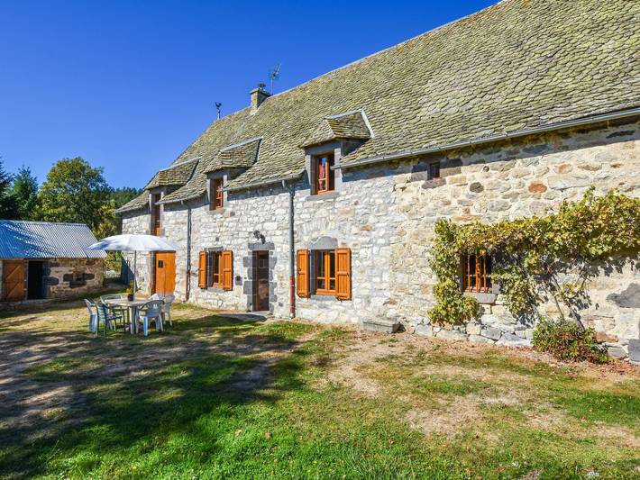 Maison de vacances pour 6 personnes, avec Terrasse et Jardin dans Neuvéglise-sur-Truyère