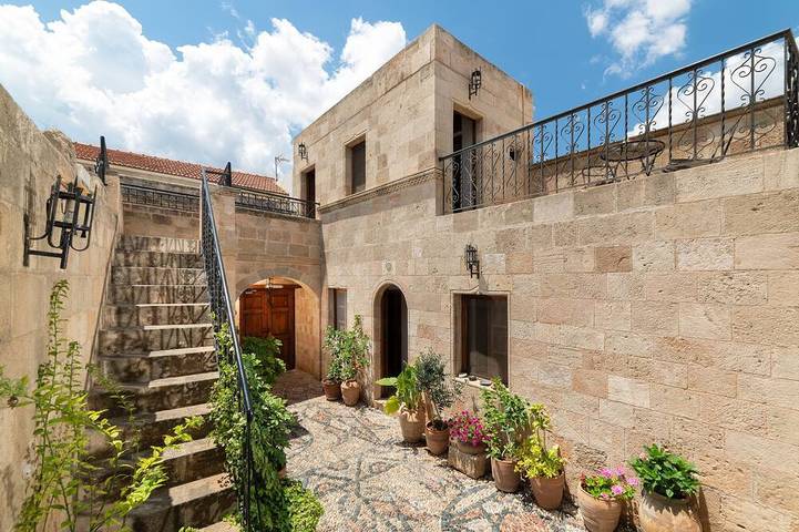Holiday rental for 7 people, with Terrace and Garden in Lindos