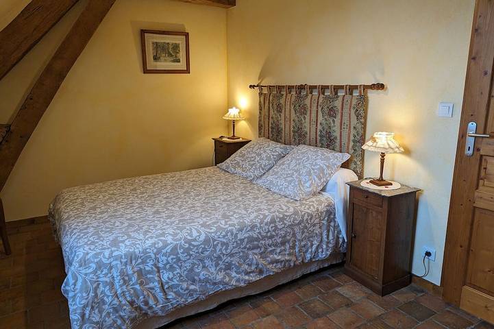 Gîte pour 5 personnes, avec terrasse dans Lorcy - 2