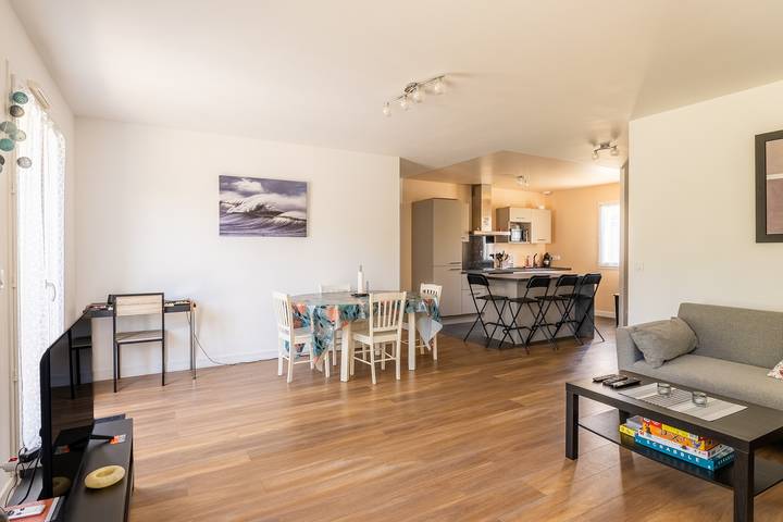 Location de vacances pour 7 personnes, avec terrasse et jardin à Saint-Vivien-de-Médoc - 2