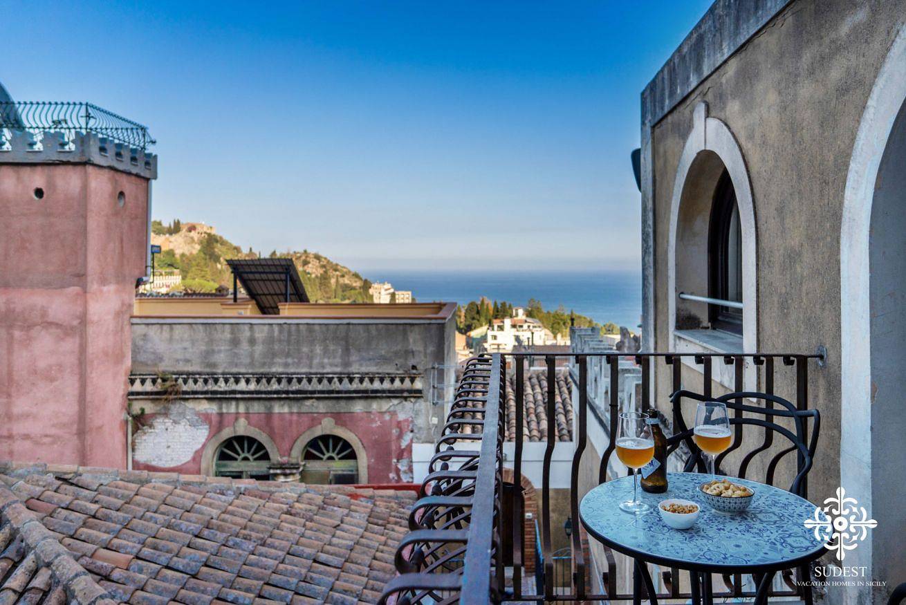 Ganze Wohnung, Casa Majorana - Sea view in city center in Taormina, Messina Provinz