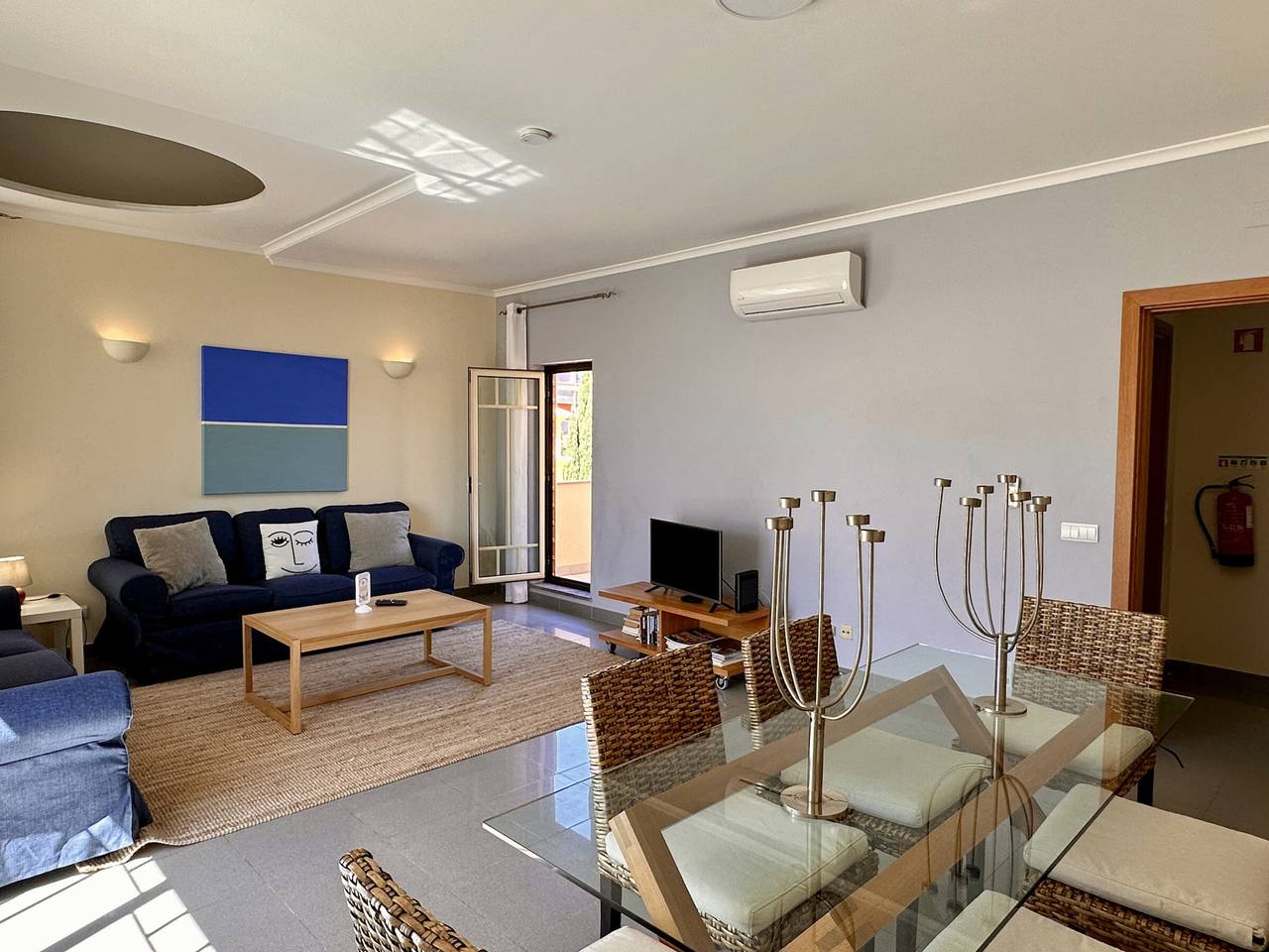 Apartamento inteiro, Apartamento de férias para 6 pessoas com piscina in Praia da Oura, Albufeira