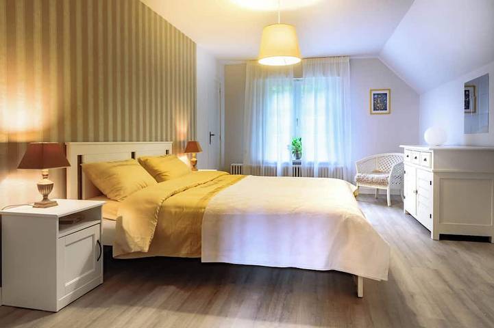 Cozy comfortable cottage in a forest area 4,5 km from the center of Bruges in Brügge, Westflandern