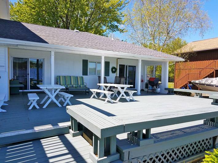 Vacation rental for 10 people, with pets in Chautauqua Lake