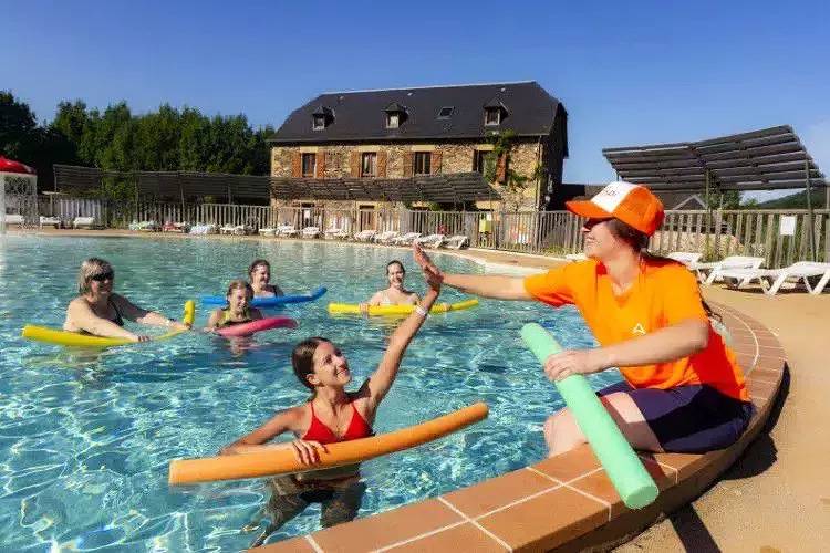 Lodge Confort 2 habitaciones sin baño 4 personas in Saint-Geniez-d'Olt-et-d'Aubrac, Parc naturel régional de l'Aubrac