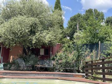 Gîte pour 6 personnes, avec piscine ainsi que jardin et vue à Le Val