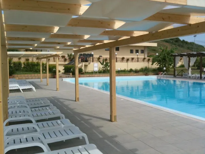 Apartmenthotel für 7 Personen, mit Garten und Ausblick sowie Pool - 1