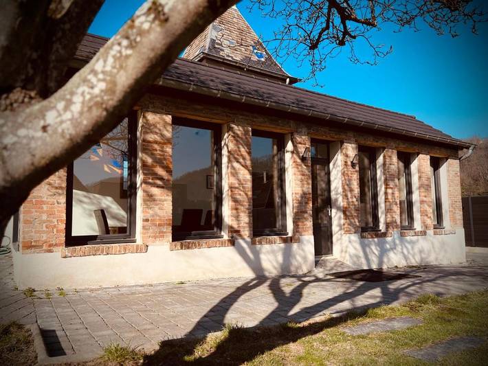 Location de vacances pour 5 personnes, avec Terrasse et Jardin dans Maubec (Isère)