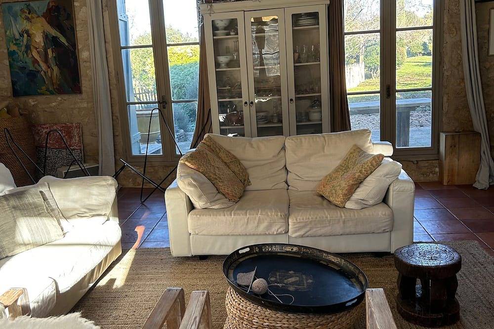 Character Haus, alte Scheune in Viens, Regionaler Naturpark Luberon