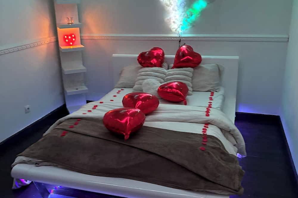 Love room ❤️ in Le Blanc-Mesnil, Sena-Saint Denis