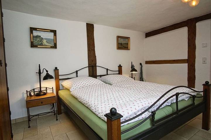 Ganze Wohnung, Strandnahe Idylle am Meer, private Badestelle - Gutshof Ostseeblick FeWo 04 - in Putbus, Rügen