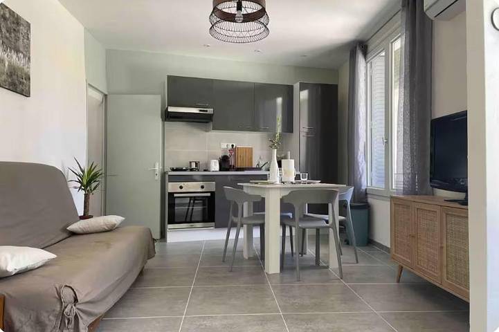 Gîte pour 2 personnes, avec terrasse, animaux acceptés à Courthézon - 3
