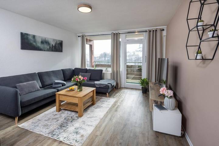 Ferienwohnung für 5 Personen, mit Balkon und Pool sowie Sauna und Ausblick in Tonbach