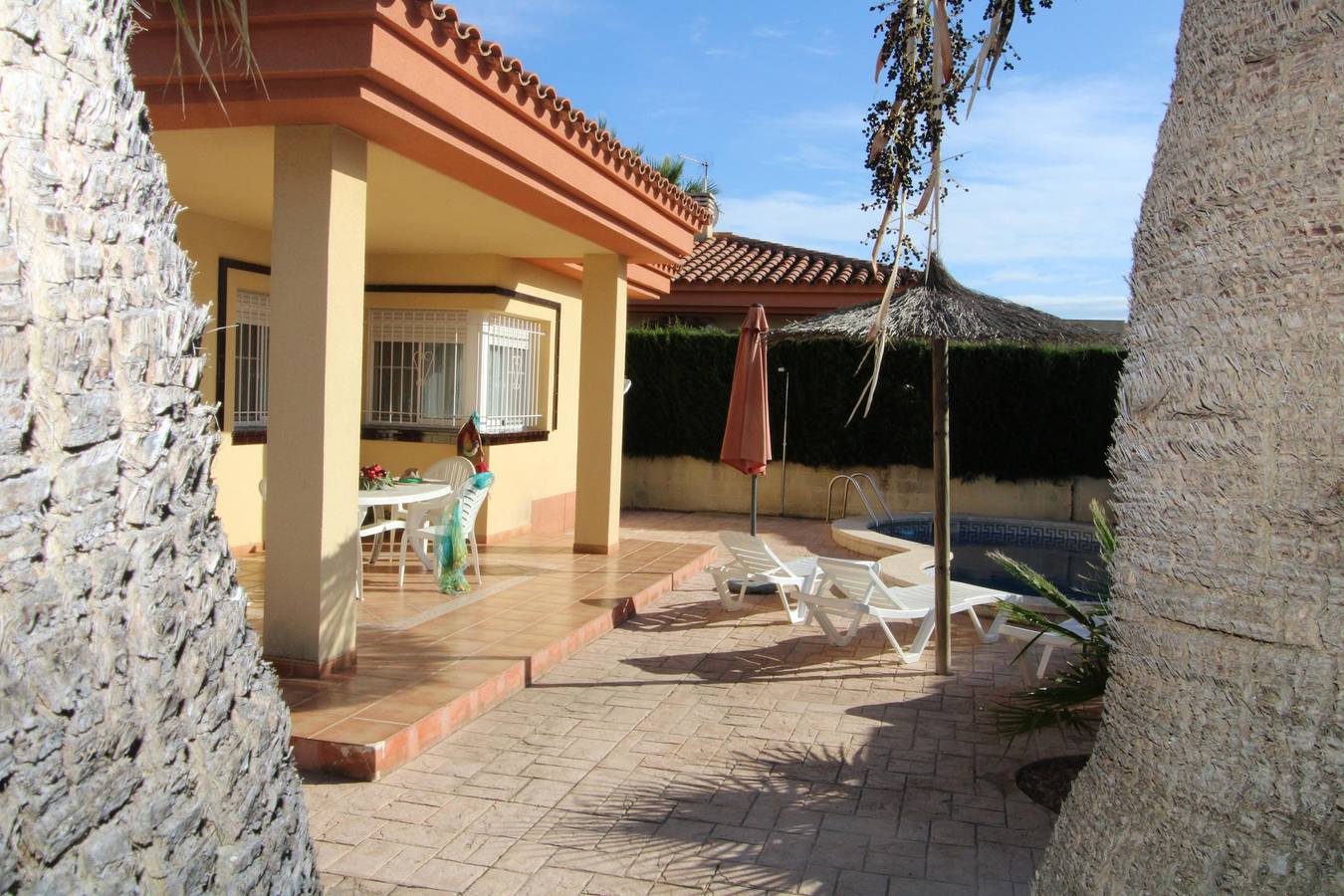 Casa Sandra,Ideal fuer Ihren Urlaub am Meer, Witi gratis, Klimaanlage option, Privatpool, Hunde erlaubt, Hundestrand in Riumar, Delta de l'Ebre
