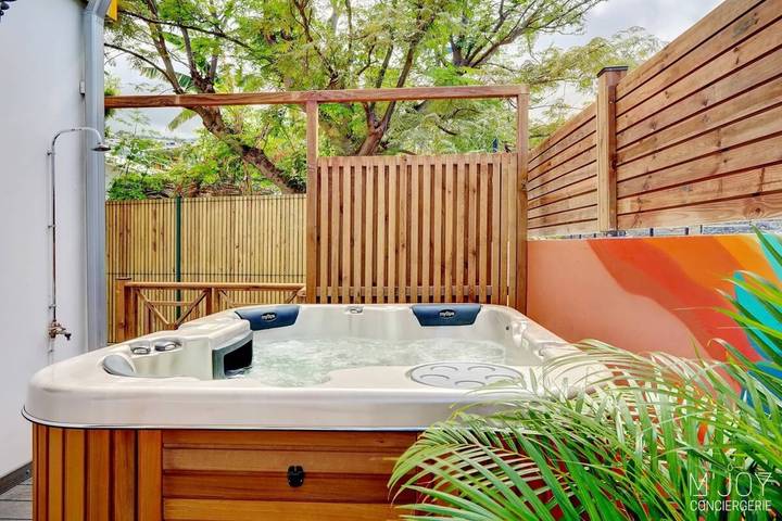 Appartement entier, Handiloft Dodo - Appart accessible Pmr avec Jacuzzi in Saint-Leu, Île de la Réunion