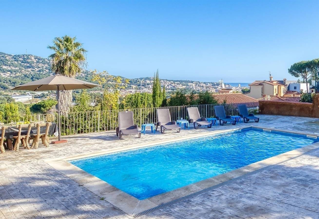 Villa "Costacabana - Abigail" met Uitzicht op Zee, Privézwembad & Wifi in Condado del Jaruco, Lloret de Mar
