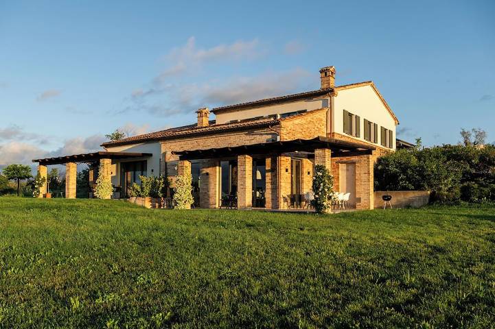 Location de vacances pour 6 personnes à Loro Piceno