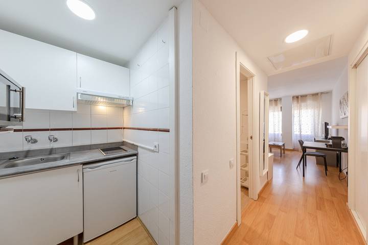 Apartamento entero, Apartamento 'Chick' con Wi-Fi y aire acondicionado in Central Seville, Sevilla