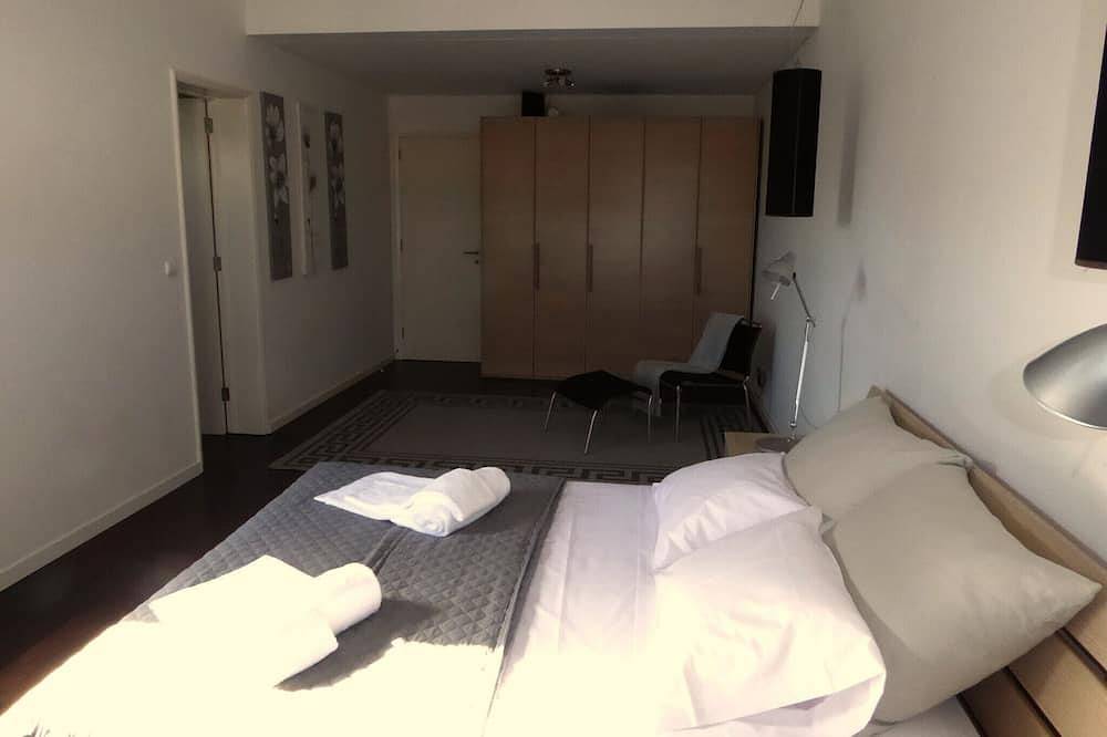 Entire apartment, 2Stay - A2 Local Accommodation with swimming pool in São Miguel Island, Ponta Delgada