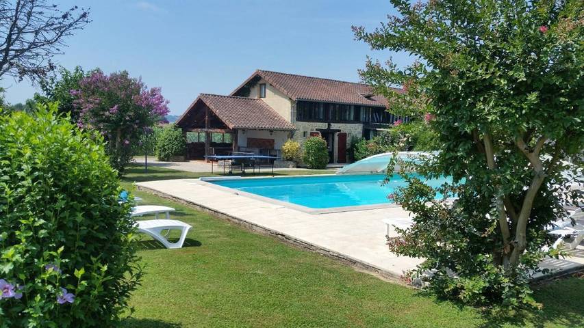 Location de vacances pour 11 personnes, avec piscine ainsi que vue et jardin, animaux acceptés à Saint-Justin (Gers) - 4