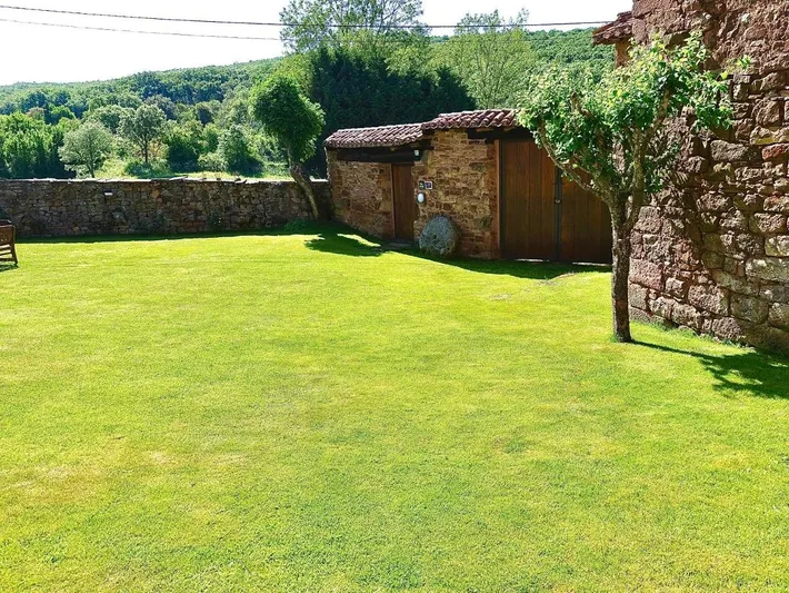 Casa rural para 5 personas, con jardín y vistas - 1