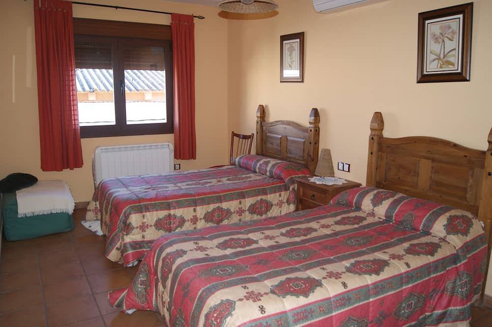 Looking For A Rural House In Salamanca? Perfect, You Have Already Found It. in Sotoserrano, Parque Natural de Las Batuecas - Sierra de Francia