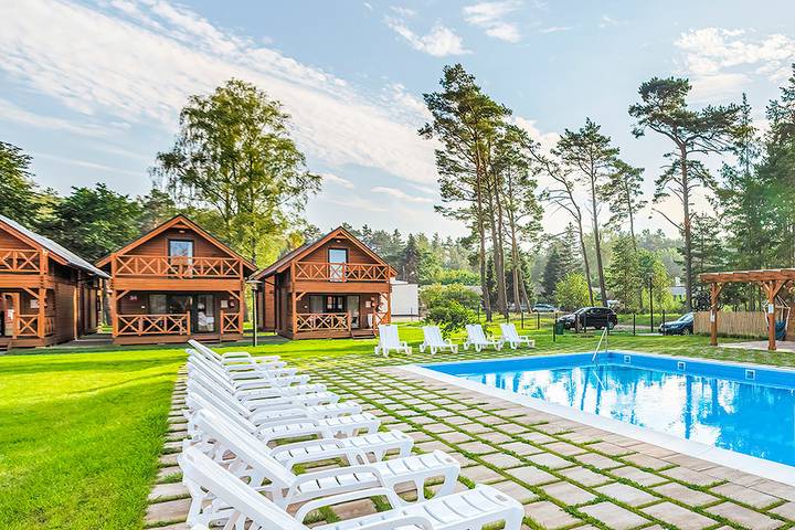 Ferienhaus für 6 Personen, mit Balkon und Terrasse sowie Garten und Sauna in Mrzeżyno