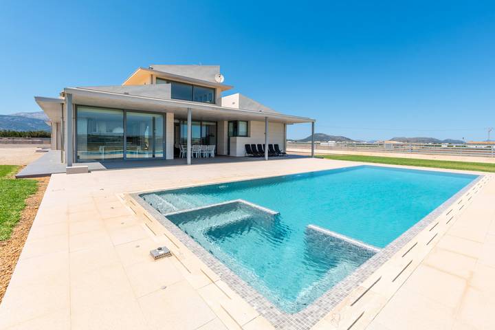 Casa de vacaciones para 8 personas, con Terraza además de Jardín y Piscina en Sa Pobla