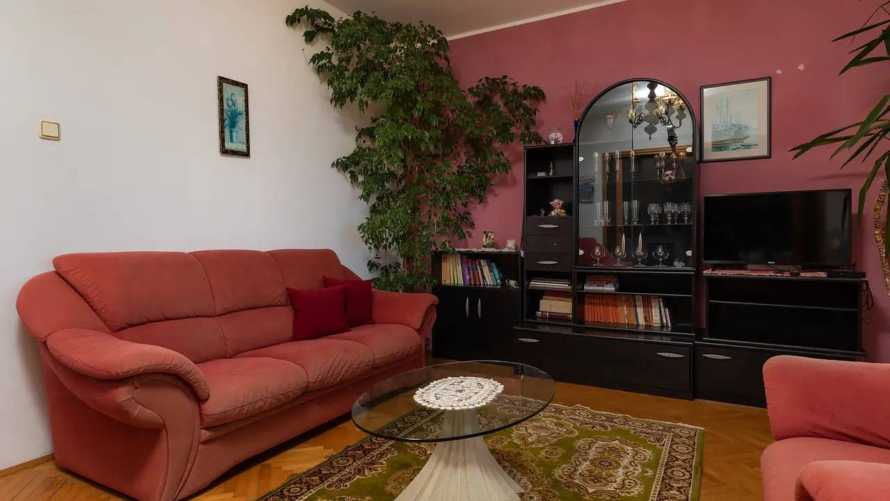 Cijeli apartman za odmor, Ferienwohnung für 11 Personen (121 m²) in Sumpetar in Jesenice, Omiška rivijera
