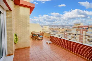 Vakantiewoning voor 5 Personen in Playa de la Romanilla (Roquetas de Mar), Roquetas de Mar, Afbeelding 2