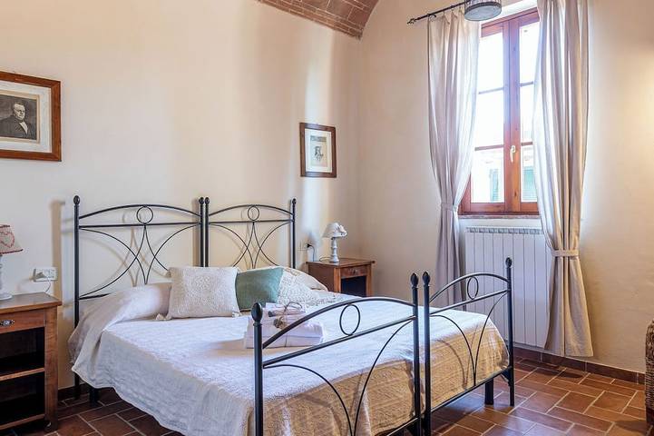 Appartamento intero, Appartamento a piano terra con una camera da letto matrimoniale in Terricciola, Pisa e dintorni