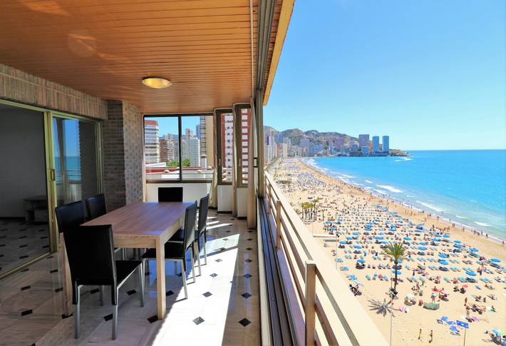 Apartment for 8 people, with garden and terrace in Benidorm