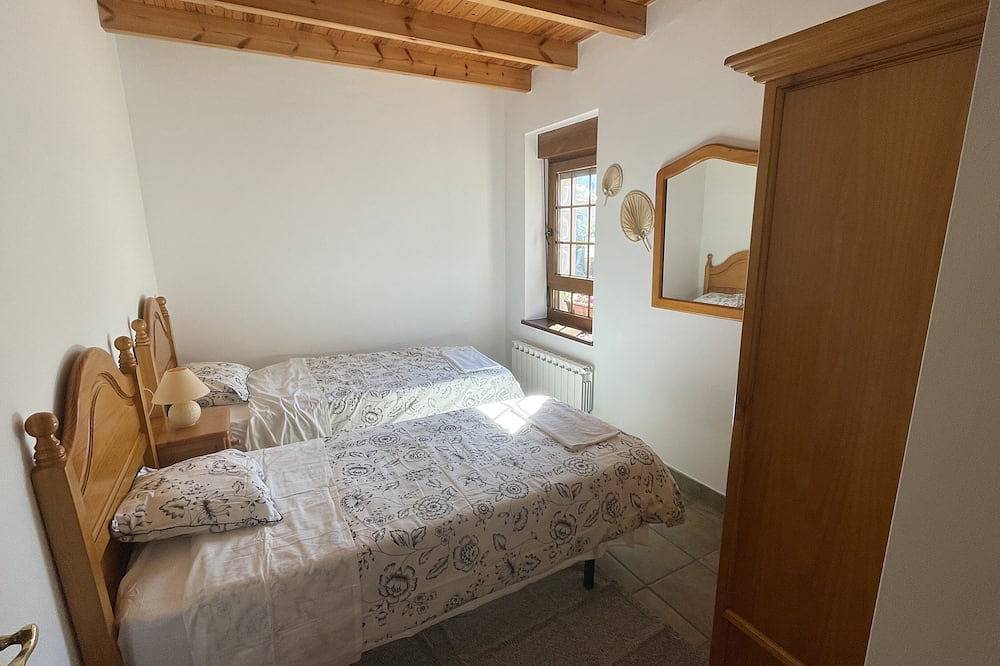 La Casa del Reloj en Picos de Europa in Boca de Huérgano, Cordillera Cantábrica