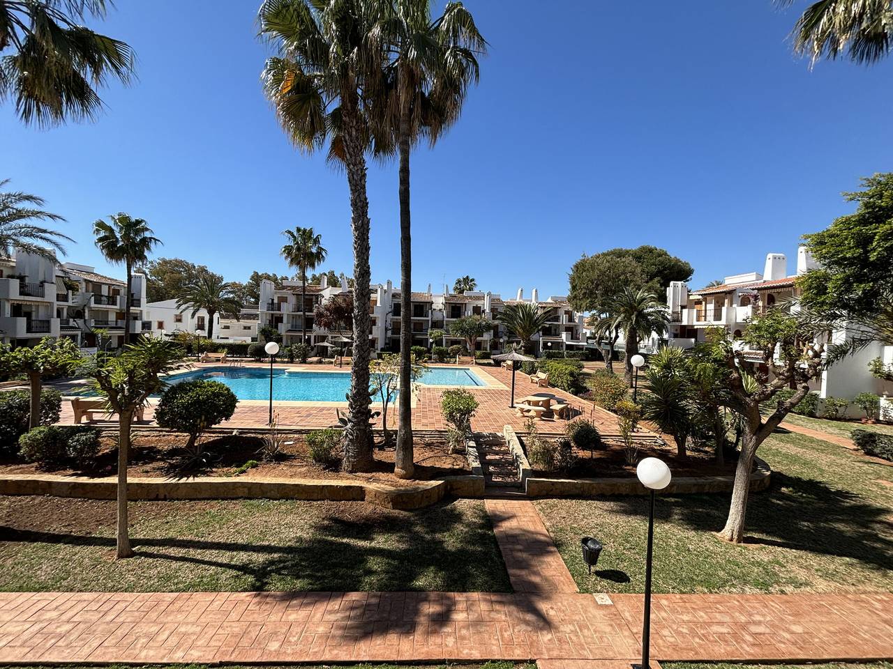 Entire apartment, 2-bedroom beachfront apartment with pool in Denia in Las Marinas, Dénia