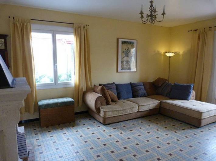 Gîte pour 6 personnes, avec terrasse, adapté aux familles à Bias - 3