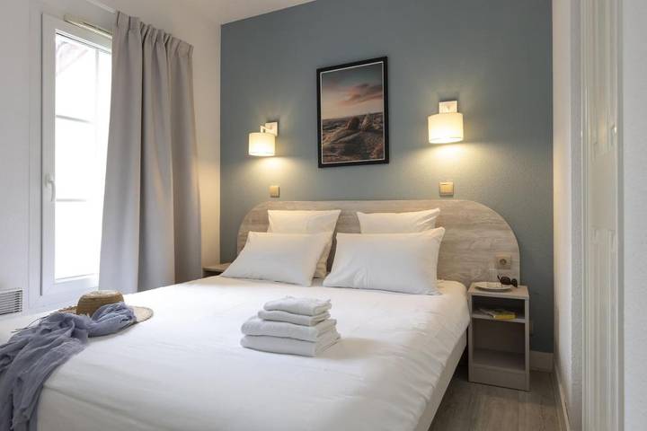 Parc de vacances pour 4 personnes, avec piscine ainsi que terrasse et bassin pour enfant, adapté aux familles dans Golf Blue Green Gujan - 4