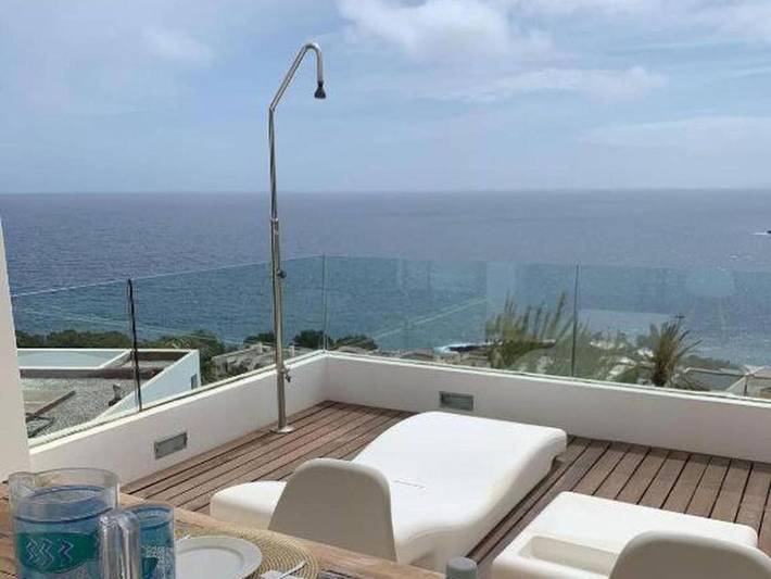 Alquiler vacacional para 7 personas, con balcón en Roca Llisa